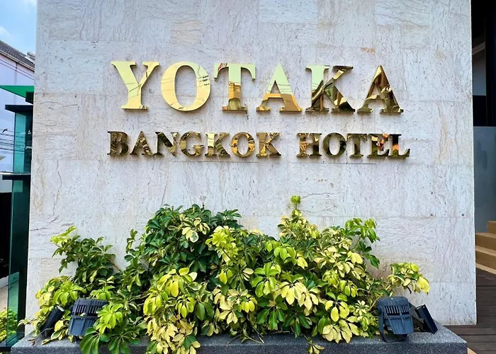 Hotel Yotaka 3*
