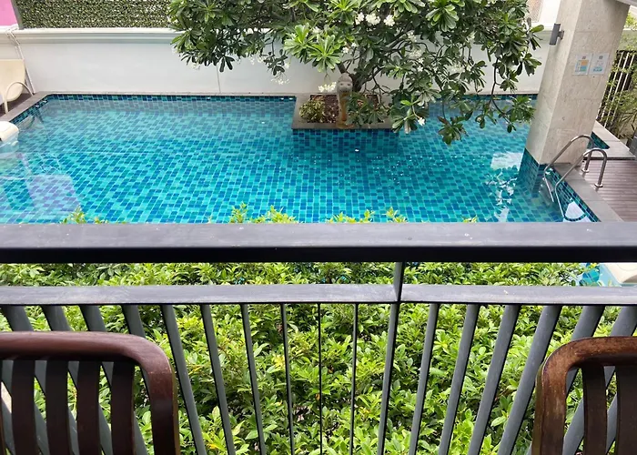 Yotaka Hotel 3*