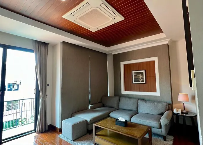 Yotaka Hotel 3*