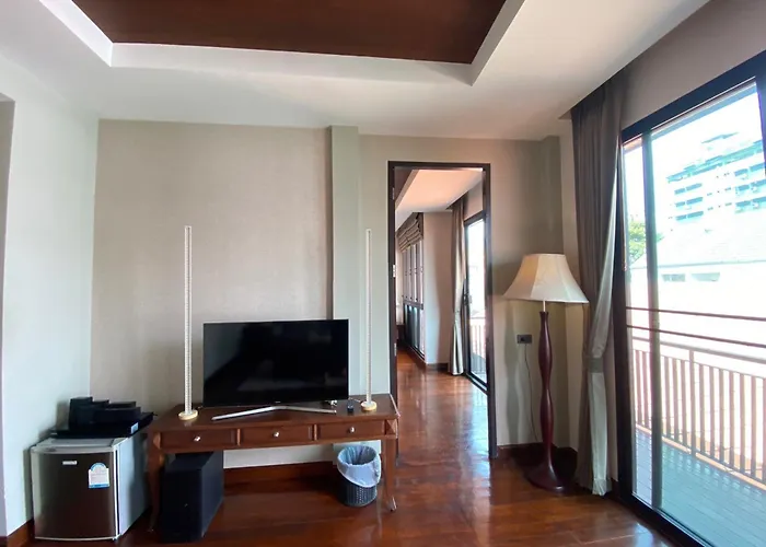 Yotaka Hotel 3*